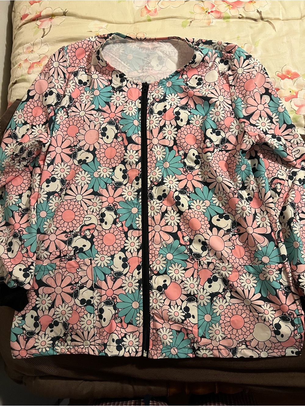 Peanuts Women's All Over Print Scrub Jacket with Zipper and Pockets Size XL